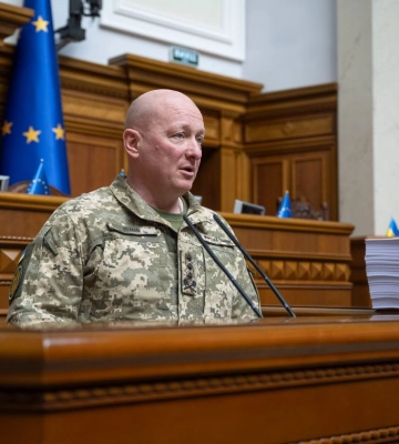 Азов против боевого генерала. Скандал в армии