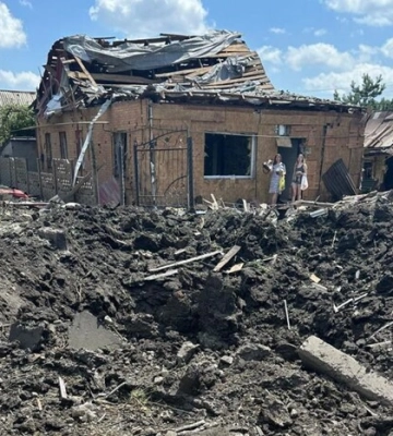 РФ сбросила на Селидово 2 авиабомбы: пострадали 6 человек, среди них — дети