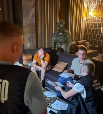 ДБР вручило подозрение нардепу Николаю Тищенко и провело обыски