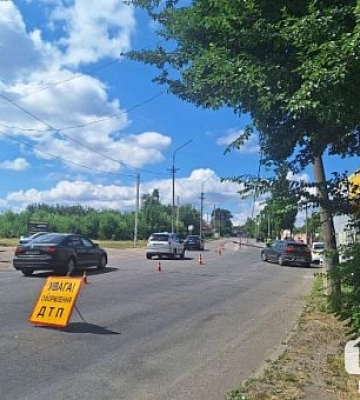 Водій у Кривому Розі врізався у стовп, уникаючи зіткнення з пішоходом