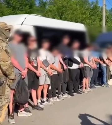 На Одещині ДБР завадило спробі переправити сотню ухилянтів через державний кордон