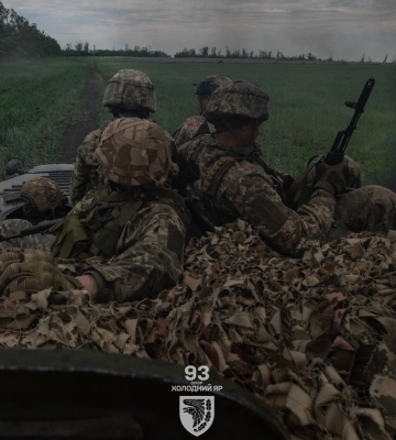Понад 1000 окупантів, 20 танків і 37 артсистем: втрати армії РФ за добу війни в Україні