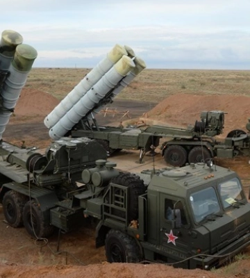 Росія розгорнула в Криму експериментальну С-500, Україна посилює &quot;полювання&quot; на ППО, - BI
