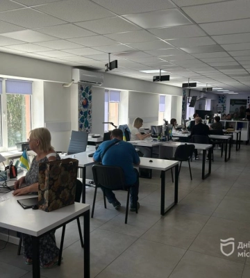 У Дніпрі вперше в Україні видали військовий квиток через ЦНАП