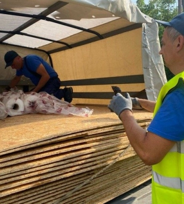 Полтавцям, чиє житло пошкоджено внаслідок ракетних ударів, надали будівельних матеріалів на 176 тис грн