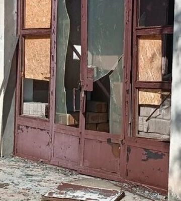 Росіяни атакували дроном-камікадзе будинок культури у Михайлівці на Херсонщині. ФОТО