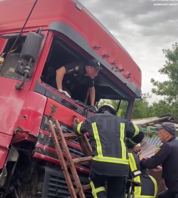 Як у Львові визволяли водія вантажівки (ВІДЕО)