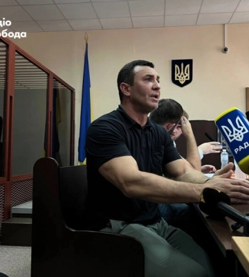 &quot;Караван лает, а собака идет&quot;. Тищенко явился в суд, где ему должны избрать меру пресечения