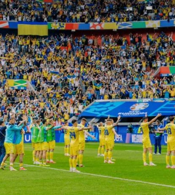 Очередной зашквар: УЕФА запретила приносить фото погибших защитников Украины на матчи Евро-2024 Очередной зашквар: УЕФА запретила приносить фото погибших защитников Украины на матчи Евро-2024