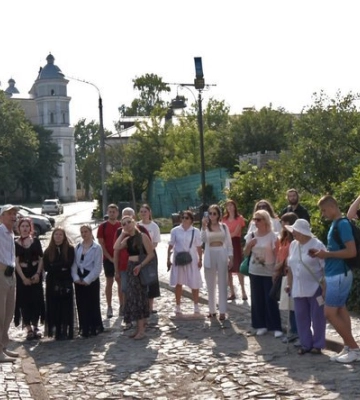«Екскурсоводи у відпустці»: у Луцьку ціле літо проводитимуть безплатні екскурсії