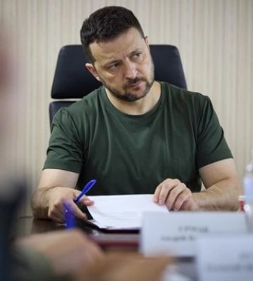 Зеленський провів нараду під час поїздки на Донбас