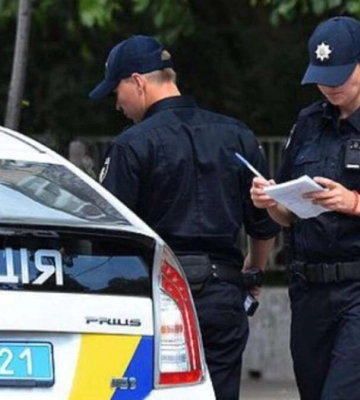 У Дніпрі патрульні зупинили водія з підробленими документами