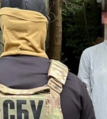 В Одесі затримали двох чоловіків, які мали підпалювати авто українських військових на замовлення ФСБ