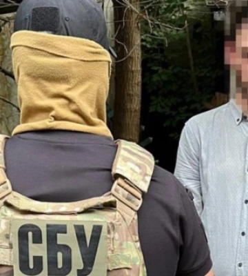 В Одесі затримали двох підозрюваних у підпалі авто українських військових на замовлення ФСБ