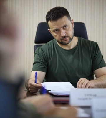 Зеленський у Покровську представив нового командувача Об&#039;єднаних сил Гнатова та провів наради