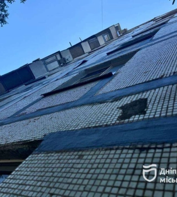 У Дніпрі утеплюють будинки до холодів: кипить ремонт міжпанельних швів