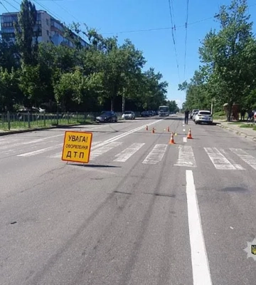 В Киеве автомобиль наехал на ребенка на нерегулируемом переходе - полиция
