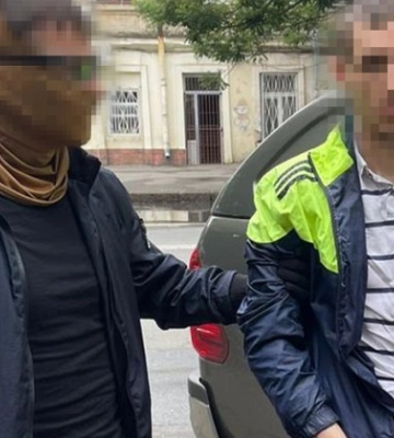 В Одесі затримано зловмисників, які на замовлення фсб збиралися підпалювати авто українських військових