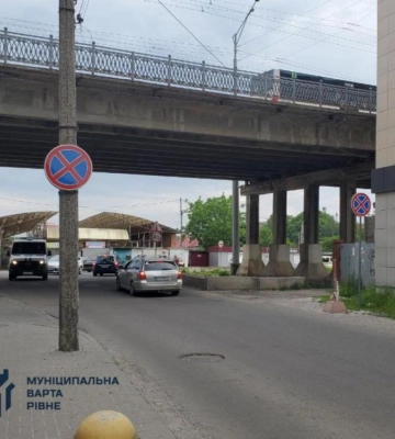 У Рівному зламався світлофор