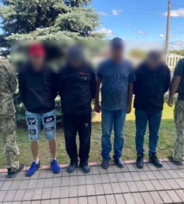На Закарпатті незаконно перетнули кордон з Угорщиною намагалися 9 осіб