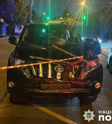 У Києві водій позашляховика тікав від патрульних і збив на смерть пішохода (ФОТО)