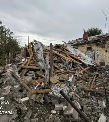 Зросла кількість потерпілих після авіаудару по Дергачах: опубліковано фото наслідків