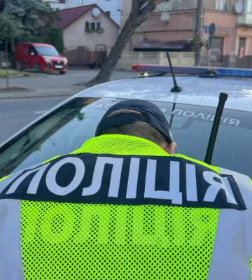 Хотів “відкупитись” за нетверезу їзду: на Прикарпатті чоловікові оголосили підозру