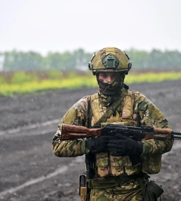 Креативные штурмы с лестницами: в ВСУ описали действия ВС РФ на Донбассе (видео)