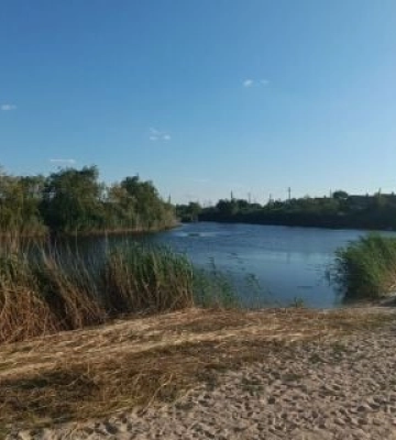 Первый пошел: в оккупированном Мелитополе на "озере смерти" обнаружен труп