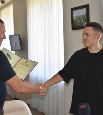 Юрій Погуляйко вручив обласну відзнаку YAKTAKу 