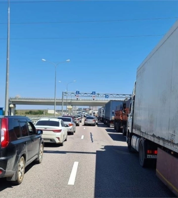 Кіберфахівці ГУР зупинили рух Керченським мостом - джерело