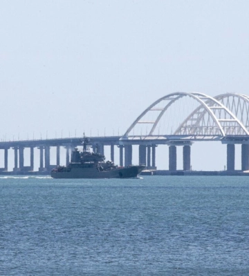 Кіберфахівці ГУР зупинили рух Керченським мостом - джерело
