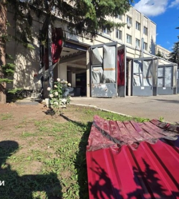 Росія обстріляла район житлової забудови Харкова