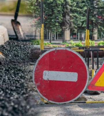Завладели 1,2 млн грн на ремонте дорог: на Днепропетровщине будут судить двух должностных лиц горсовета