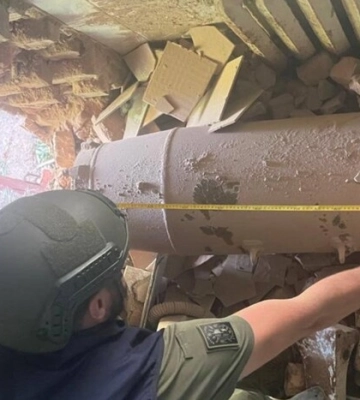 ФАБ-500 влучила в будинок з 10-річною дитиною і не вибухнула – фото наслідків прильоту в Харкові
