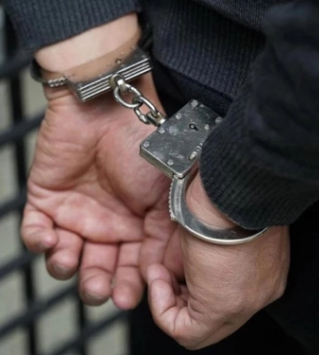 Суд вирішив передати на потреби ЗСУ зброю, якою незаконно торгував житель Луцька: самого чоловіка ув’язнили