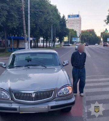 У Сумах 78-річний  водій “Волги” на переході збив жінку