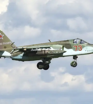 На Донбасі збили російський штурмовик Су-25
