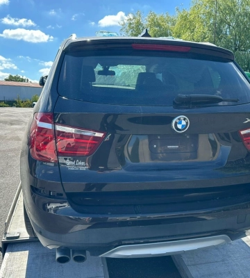 На Львівщині керівник благодійного фонду намагався ввезти BMW під виглядом гуманітарної допомоги