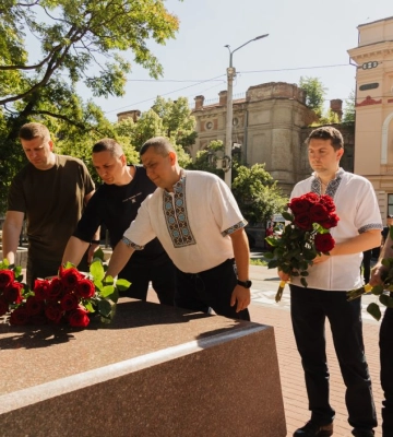 День Конституції: як дніпряни оцінюють виконання основного закону (опитування)