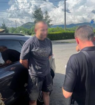 У Мукачеві затримали організатора підриву майна депутата Закарпатської обласної ради