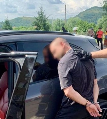 У Мукачеві затримали організатора підриву майна депутата Закарпатської обласної ради
