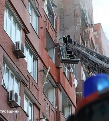 В Днепре из-за ракетной атаки пострадали 12 человек, среди них – беременная женщина