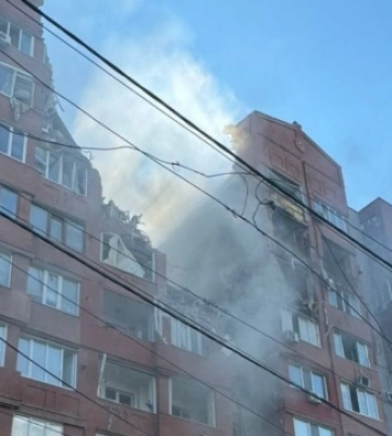 Ракетний удар по Дніпру: один загиблий, постраждалих вже 12