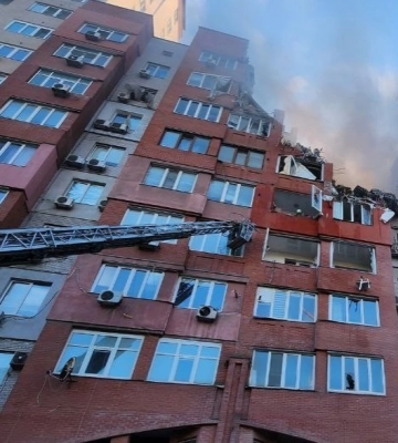 Удар ракетой по многоэтажке в Днепре: главные детали нового преступления ВС РФ (фото, видео)