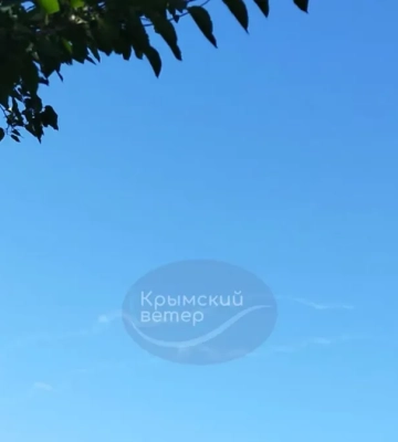 В оккупированном Крыму объявлена воздушная тревога: вблизи Севастополя раздаются взрывы