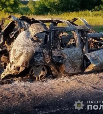 На Сумщині ворог атакував дроном автомобіль поліцейських: є поранений