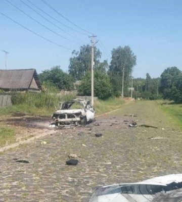 Росіяни атакували дроном автомобіль поліцейських на Сумщині, є поранений