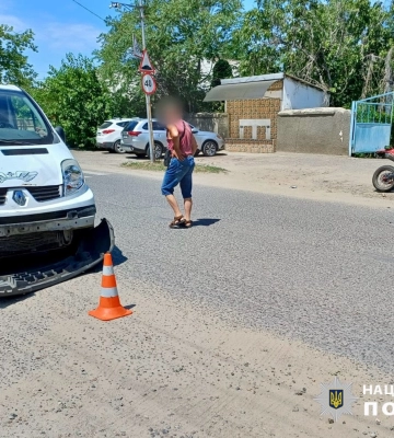 На Одещині не розминулися мікроавтобус та мотоцикл: поліцейські розслідують обставини ДТП