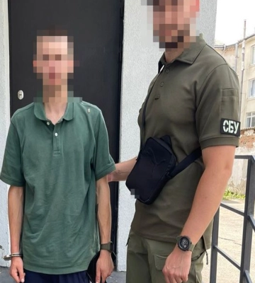 У Луцьку затримали зловмисника, який підірвав гранату у центрі міста (, )